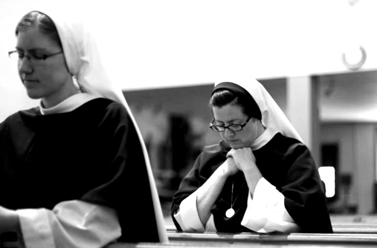 Sisters of Life Hold up Dignity of Single Moms in 25-Year-Old Ministry ...